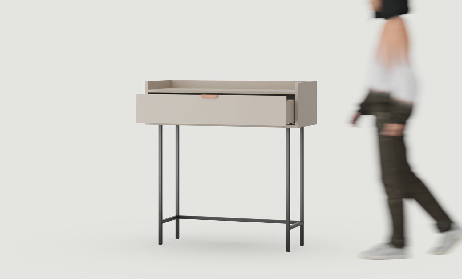 Konzola Sigi KS1
Barva: popelavě bílá hlína
Noha: černá
Rukojeť: rukojeť na hraně LAYERS 110 Sahara Deep